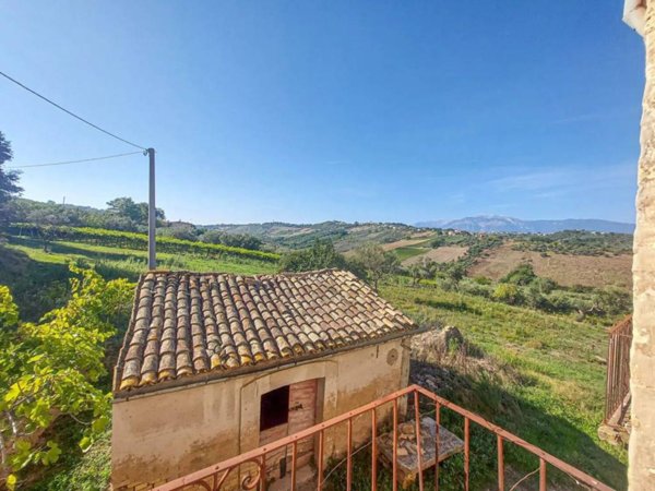 casa indipendente in vendita a Lanciano in zona Torre Marino