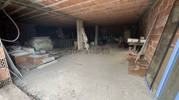 locale di sgombero in vendita a Lanciano