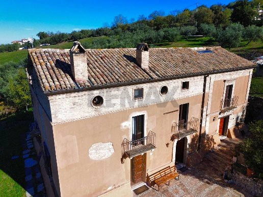 casa indipendente in vendita a Lanciano in zona Santa Maria dei Mesi
