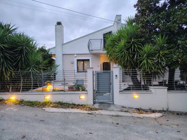 casa indipendente in vendita a Lanciano