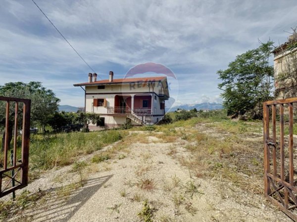 casa indipendente in vendita a Lanciano