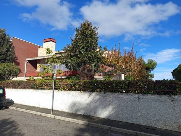 casa indipendente in vendita a Lanciano