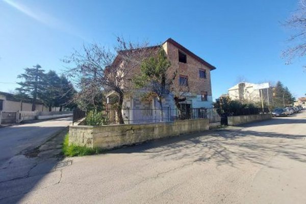 casa indipendente in vendita a Lanciano