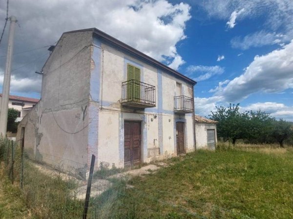 casa indipendente in vendita a Lanciano in zona Rizzacorno