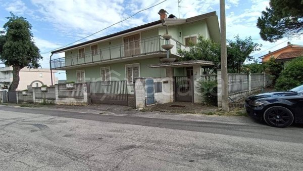 casa indipendente in vendita a Lanciano in zona Villa Andreoli