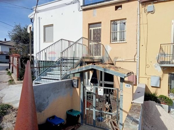 casa indipendente in vendita a Lanciano in zona Marcianese