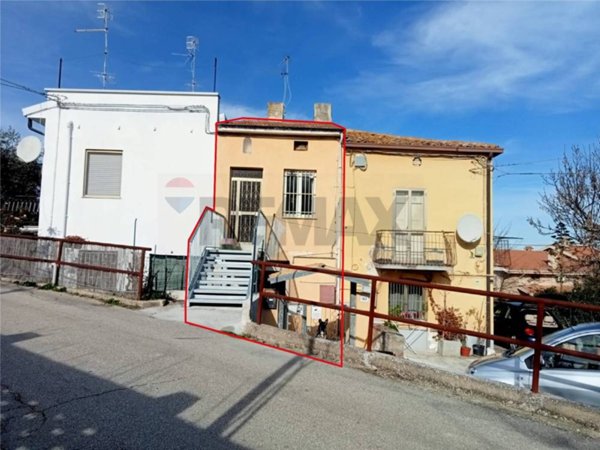 casa indipendente in vendita a Lanciano in zona Follani