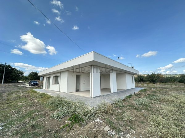 casa indipendente in vendita a Lanciano in zona Sant'Onofrio