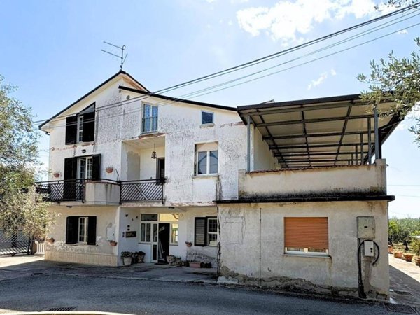 casa indipendente in vendita a Lanciano