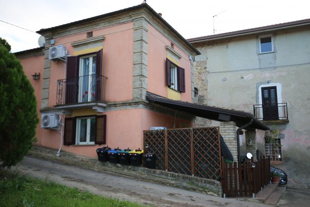 casa semindipendente in vendita a Lanciano