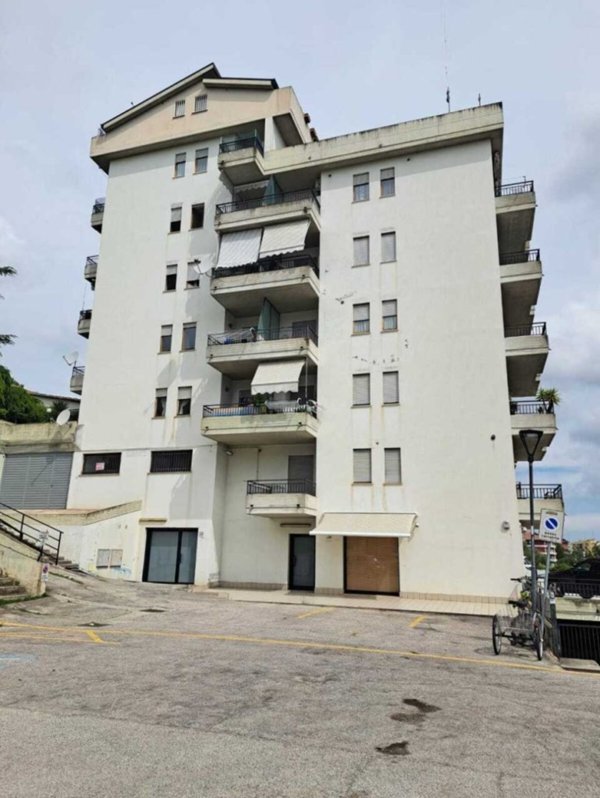 negozio in vendita a Lanciano