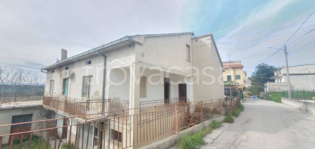 casa indipendente in vendita a Lanciano in zona Santa Giusta