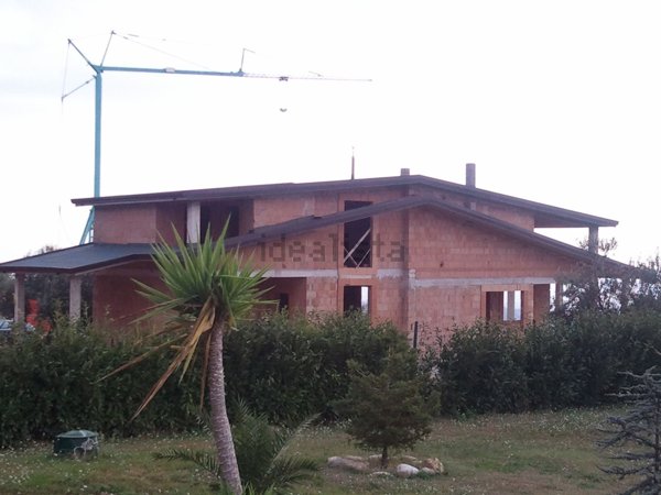 casa indipendente in vendita a Lanciano in zona Marcianese