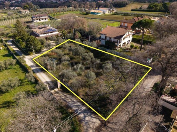 casa indipendente in vendita a Lanciano in zona Marcianese