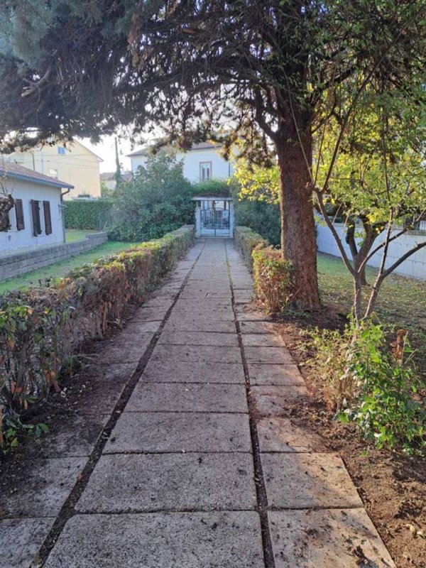casa indipendente in vendita a Lanciano in zona Marcianese