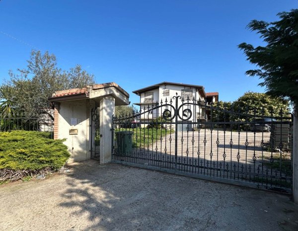 casa indipendente in vendita a Lanciano in zona Iconicella