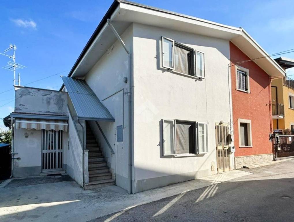 casa indipendente in vendita a Lanciano