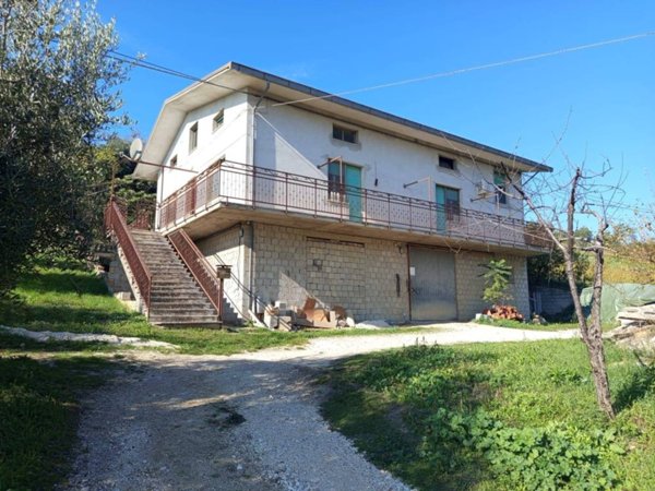 casa indipendente in vendita a Lanciano