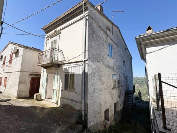 casa indipendente in vendita a Lanciano in zona Santa Giusta