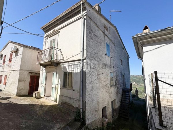 casa indipendente in vendita a Lanciano in zona Santa Giusta