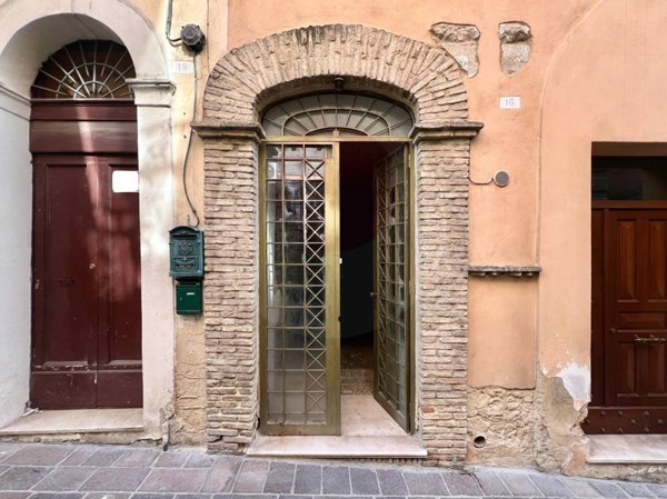locale commerciale in vendita a Lanciano