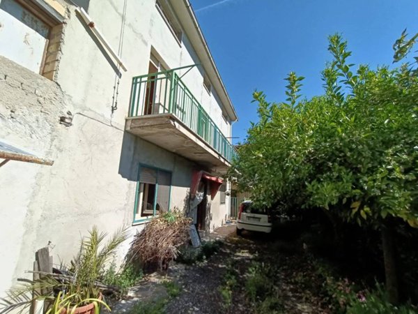 casa indipendente in vendita a Lanciano in zona Colle Pizzuto