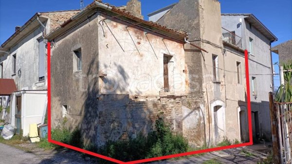 casa indipendente in vendita a Lanciano in zona Colle Pizzuto
