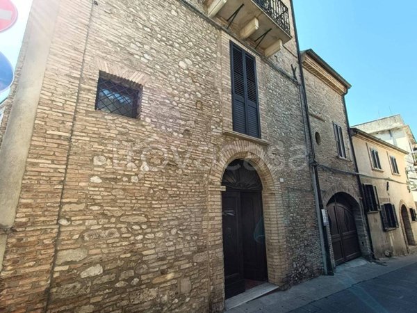 casa indipendente in vendita a Lanciano