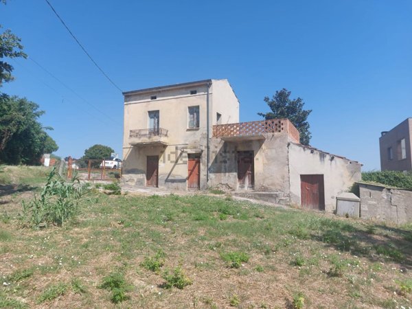 casa indipendente in vendita a Lanciano in zona Villa Andreoli