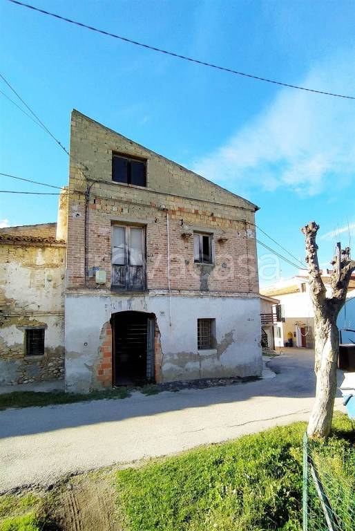 casa indipendente in vendita a Lanciano in zona Colle Pizzuto