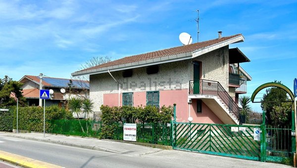 casa indipendente in vendita a Lanciano in zona Santa Croce