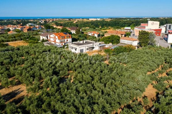 casa indipendente in vendita a Lanciano in zona Iconicella