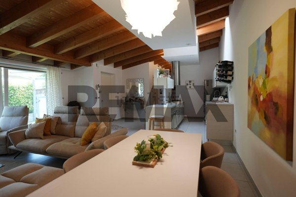 casa indipendente in vendita a Lanciano in zona Costa di Chieti