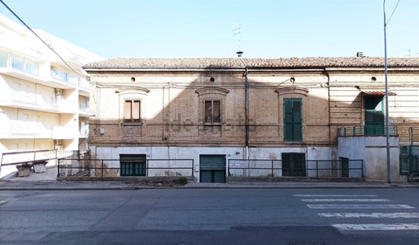 esavano in vendita a Lanciano in zona Sant'Egidio