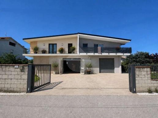 casa indipendente in vendita a Lanciano in zona Villa Andreoli