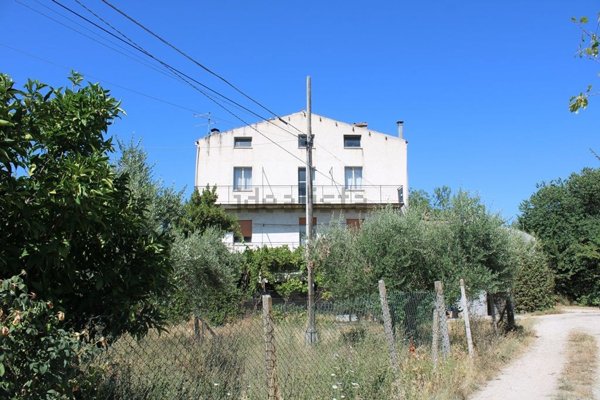 casa indipendente in vendita a Lanciano in zona Villa Andreoli