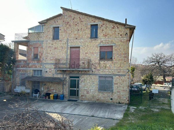casa indipendente in vendita a Lanciano
