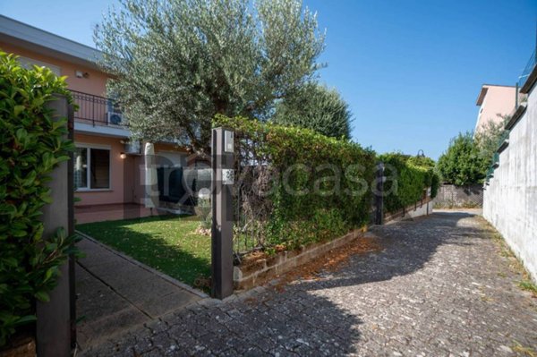 casa indipendente in vendita a Lanciano in zona Iconicella