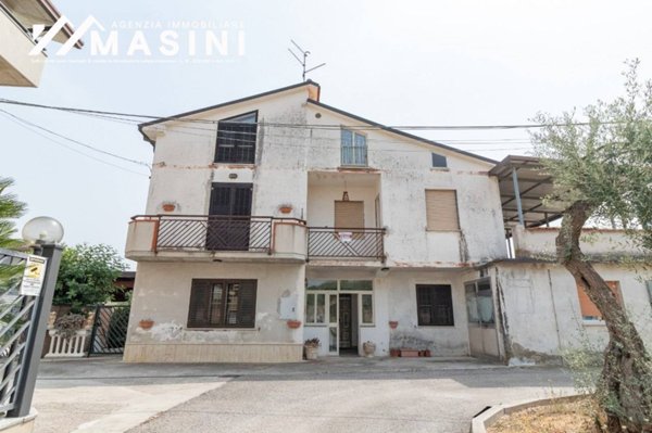 casa indipendente in vendita a Lanciano in zona Costa di Chieti