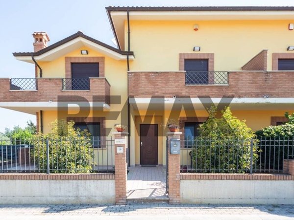 casa indipendente in vendita a Lanciano in zona Villa Andreoli