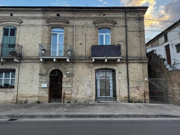 locale commerciale in vendita a Lanciano