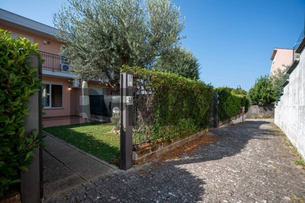 casa indipendente in vendita a Lanciano in zona Iconicella