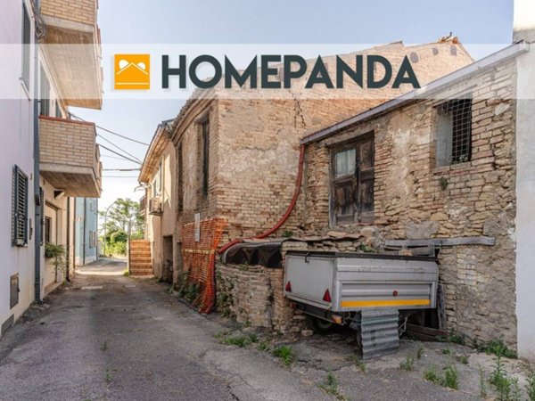 intera palazzina in vendita a Lanciano in zona Colle Pizzuto