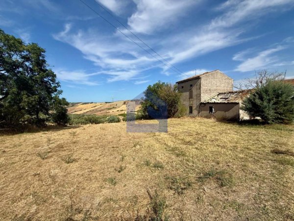 casa indipendente in vendita a Lanciano in zona Colle Campitelli