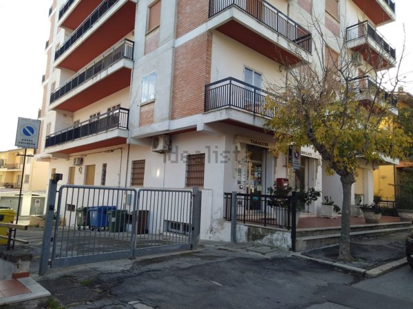 locale di sgombero in vendita a Lanciano