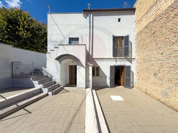 casa indipendente in vendita a Lanciano
