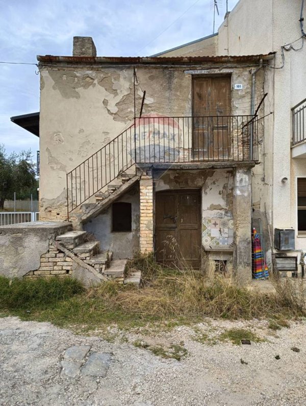 casa indipendente in vendita a Lanciano in zona Villa Andreoli