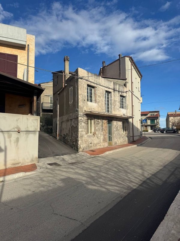 casa indipendente in vendita a Lentella