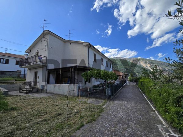 appartamento in vendita a Lettopalena