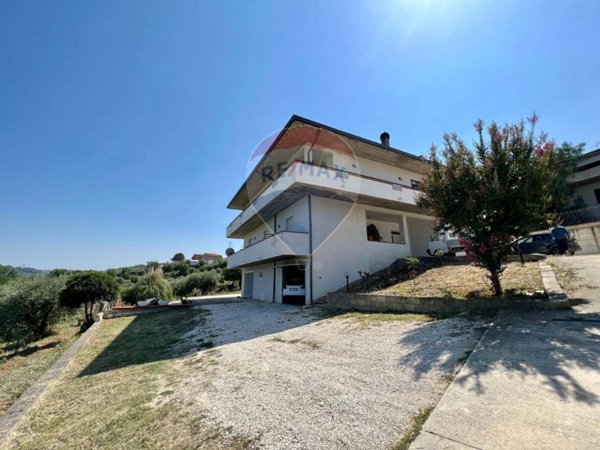 casa indipendente in vendita a Miglianico in zona Collemarino